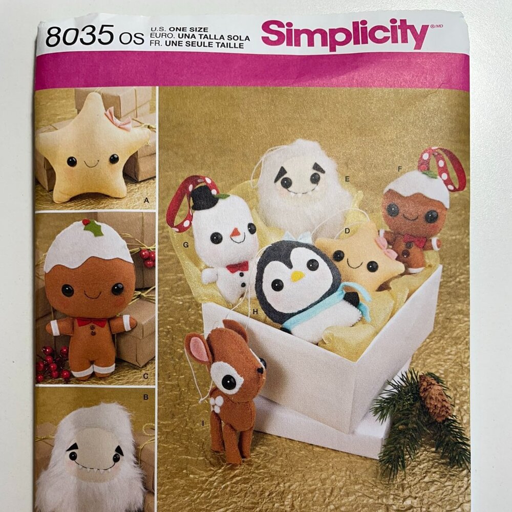 Simplicity Sewing Pattern 8035 Stuffed Animals and Christmas Ornaments